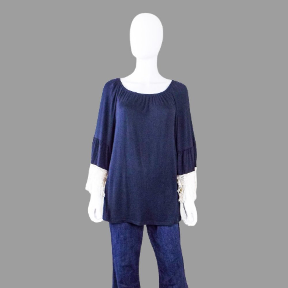 THE HANGER BLACK PEASANT STYLE 3/4 SLEEVE TUNIC LONG TOP W/ FRINGE - MEDIUM